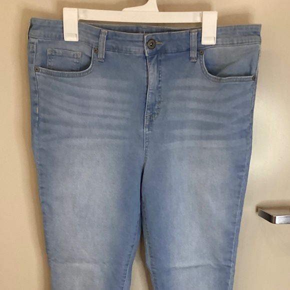 Style & Co. Jeans Women's Size 16 Prism Wash Skinny Ankle Jeans BOHO Coastal - Picture 15 of 15
